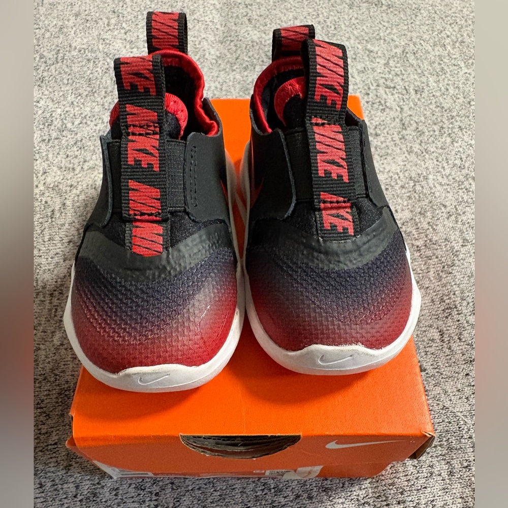 Nike toddler sneaker